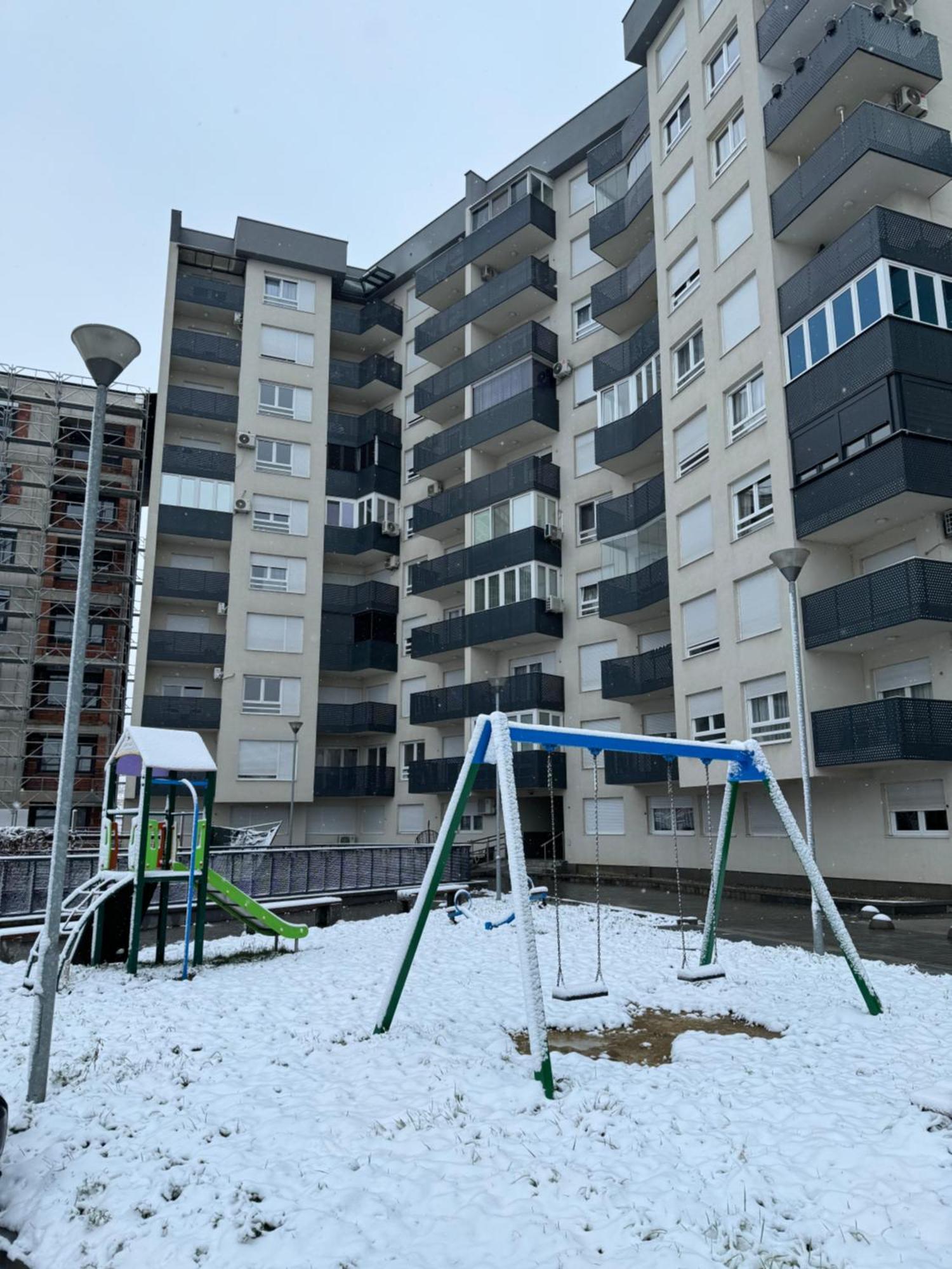 Amina Apartment ทูซลา ภายนอก รูปภาพ